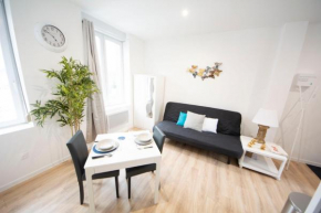 IVOIRIA !!! SUBLIME Studio HOME STAGING AU CENTRE VILLE !!!